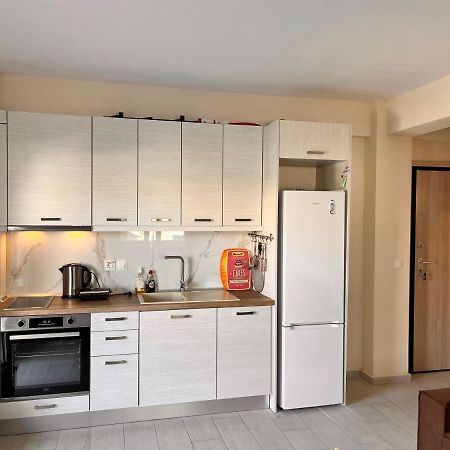 Three Cats Apartment Никити Екстериор снимка