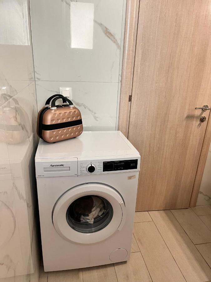 Three Cats Apartment Никити Екстериор снимка