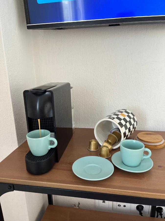 Three Cats Apartment Никити Екстериор снимка